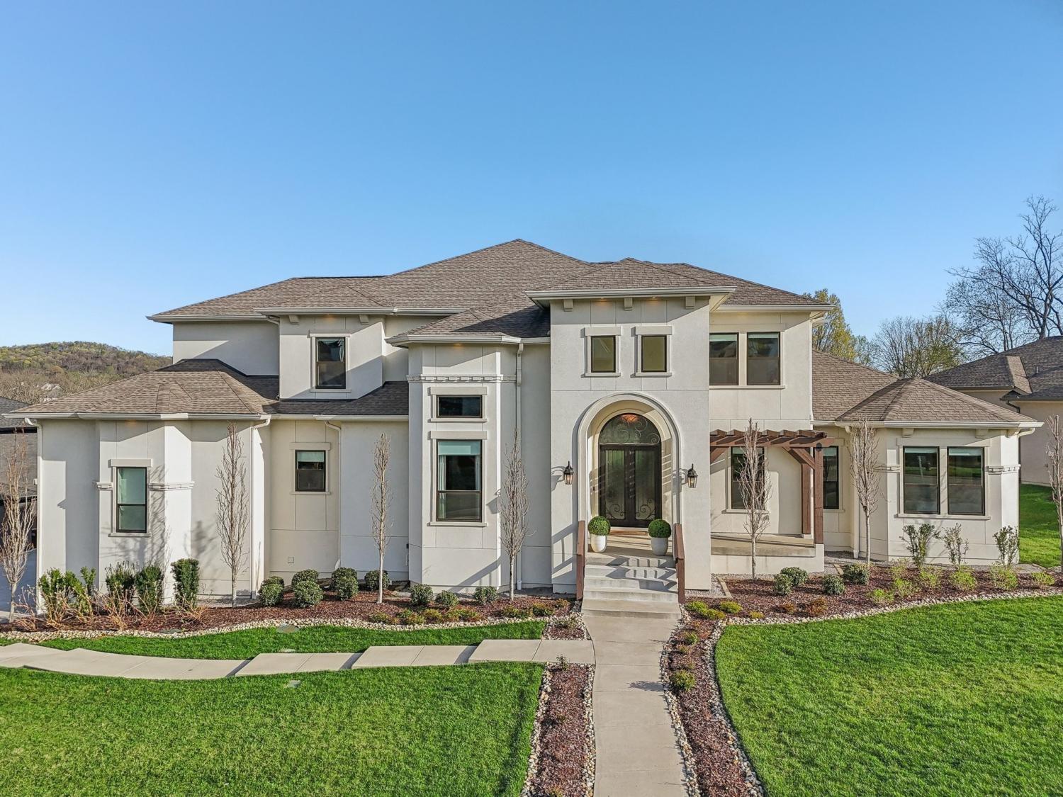 Ravenwood High School Property for Sale