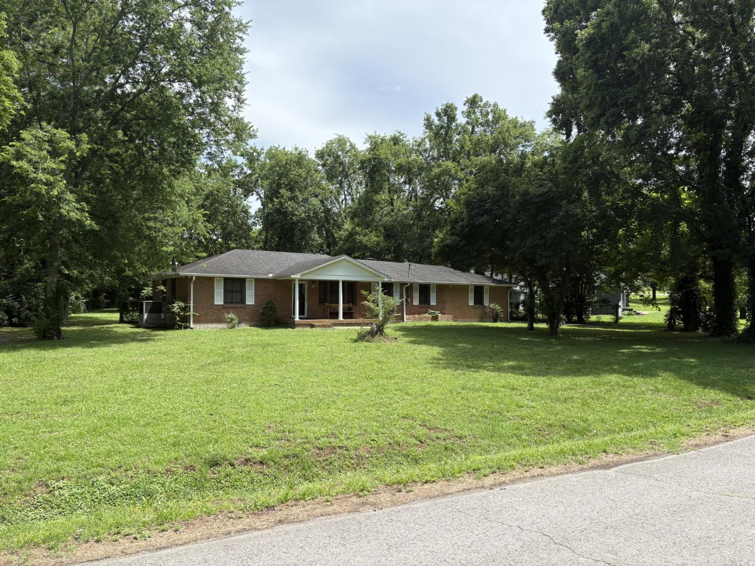 456-Ewing-Ln For Sale