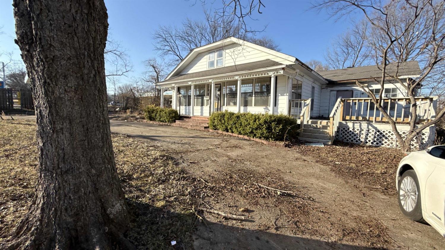 1702-W-NETTLETON-AVE For Sale