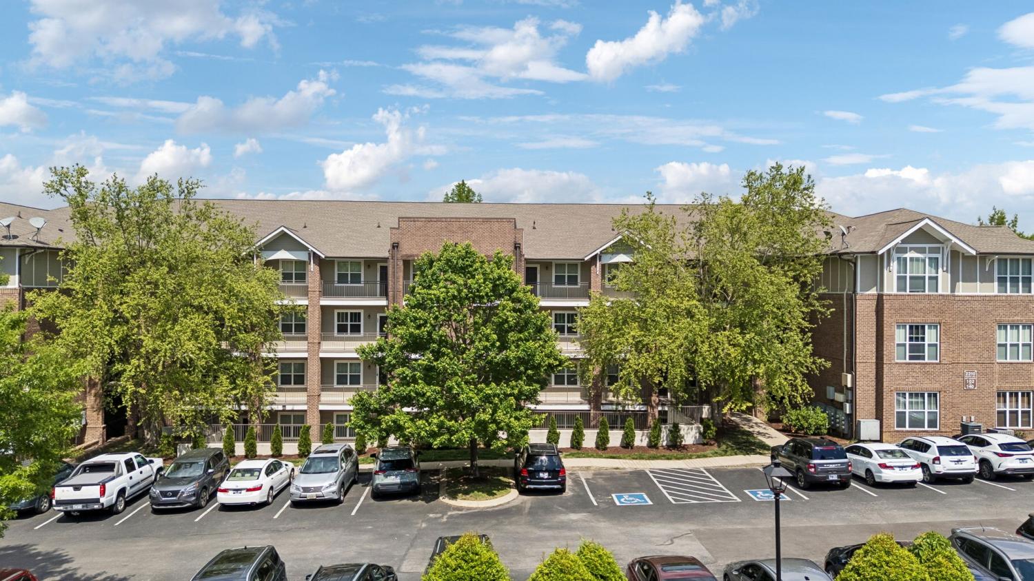 2310-Elliott-Ave For Sale