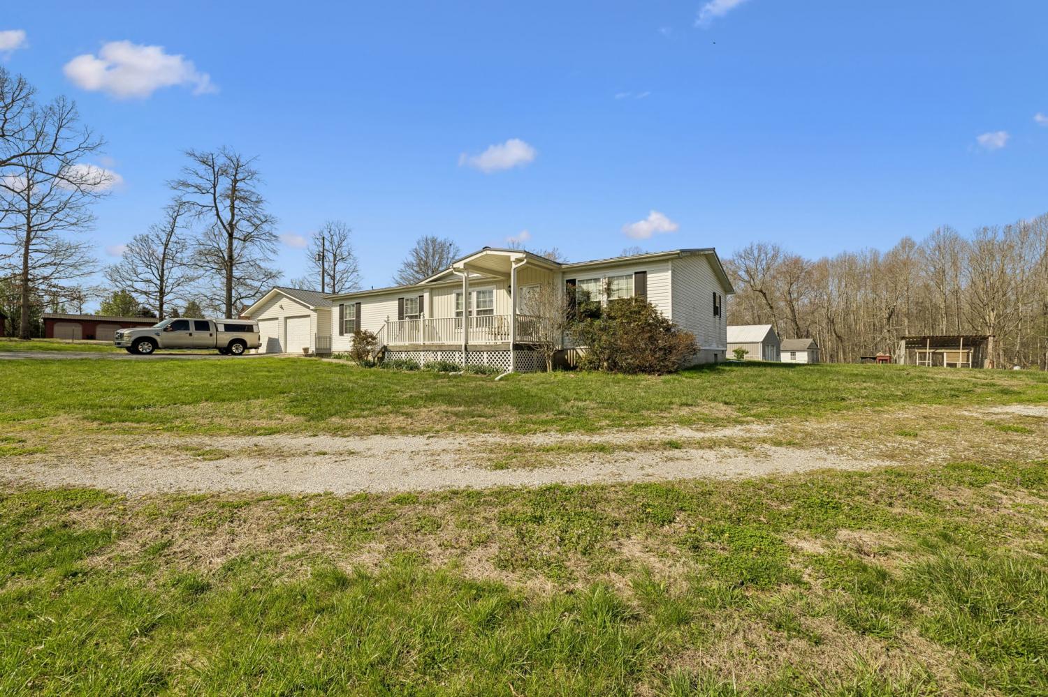 555-Wesley-Chapel-Rd For Sale