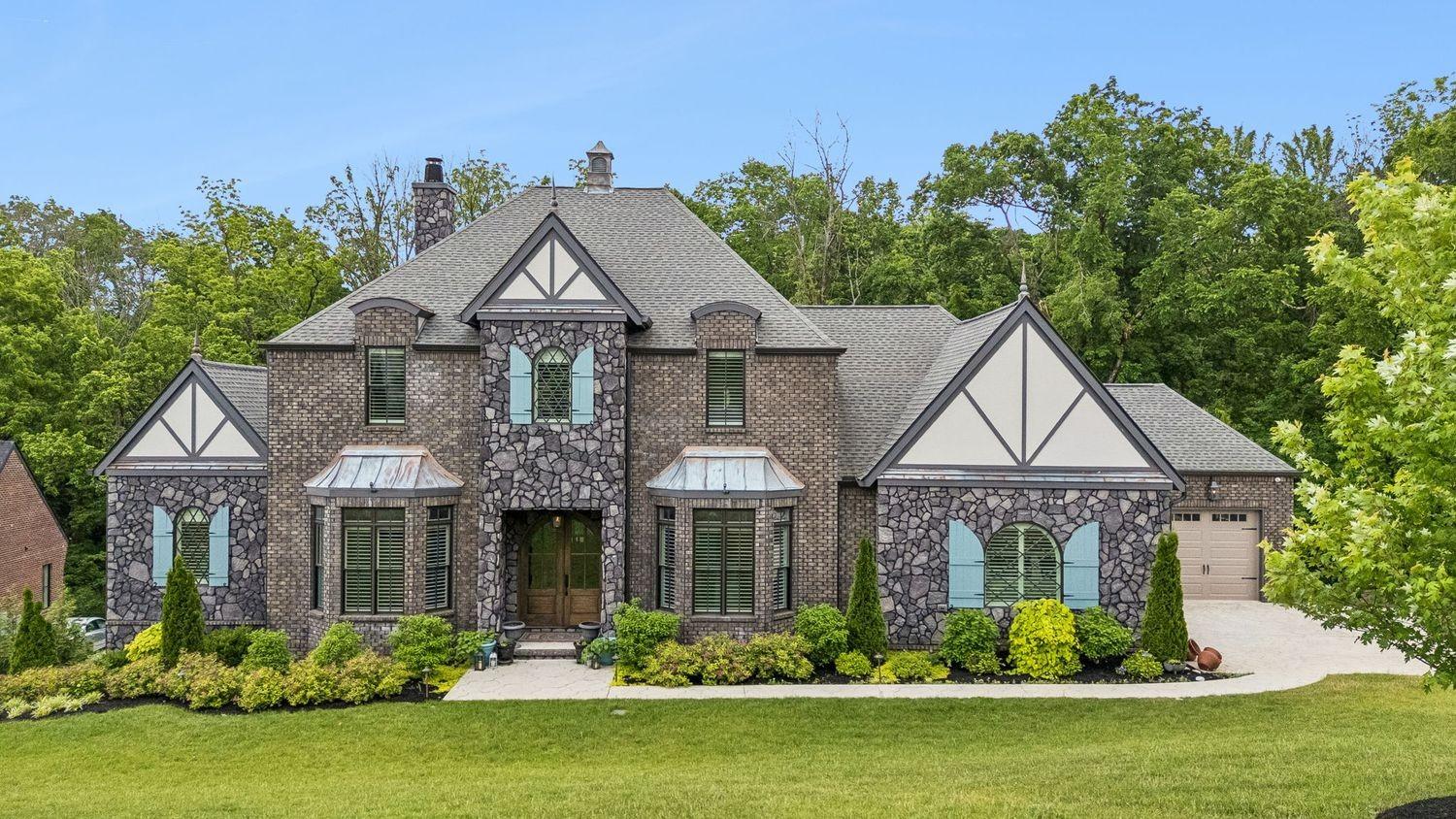 1601-Eastwood-Dr For Sale