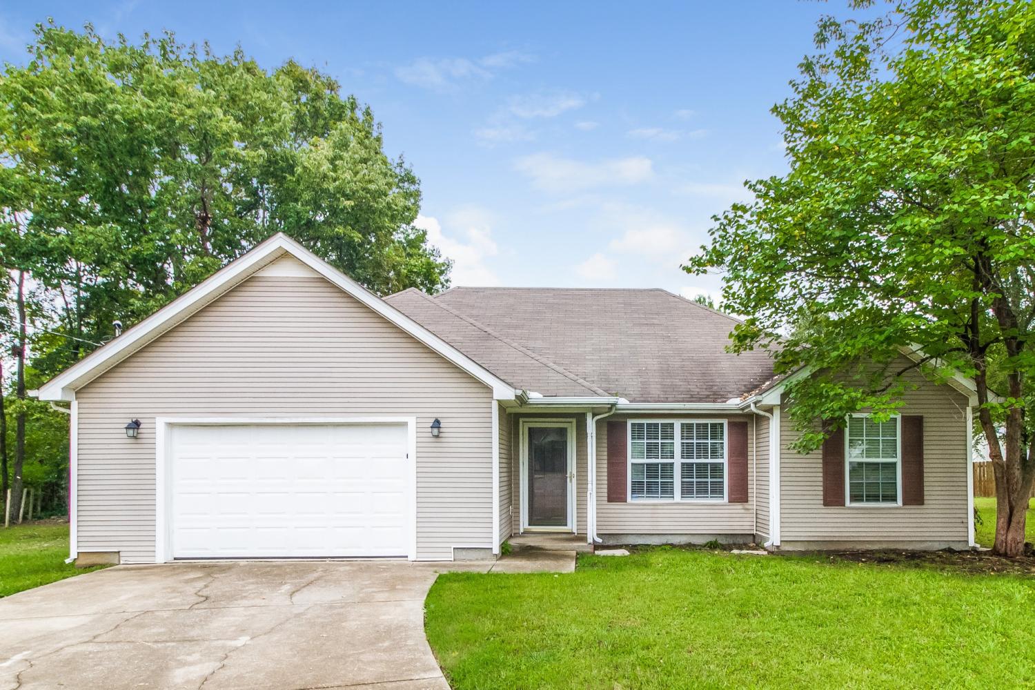 322-Pine-Ridge-Ln For Sale