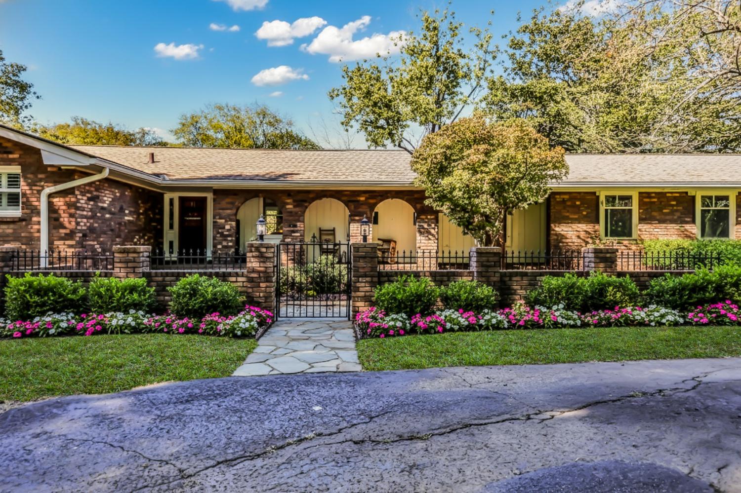 204-Bluegrass-Dr For Sale