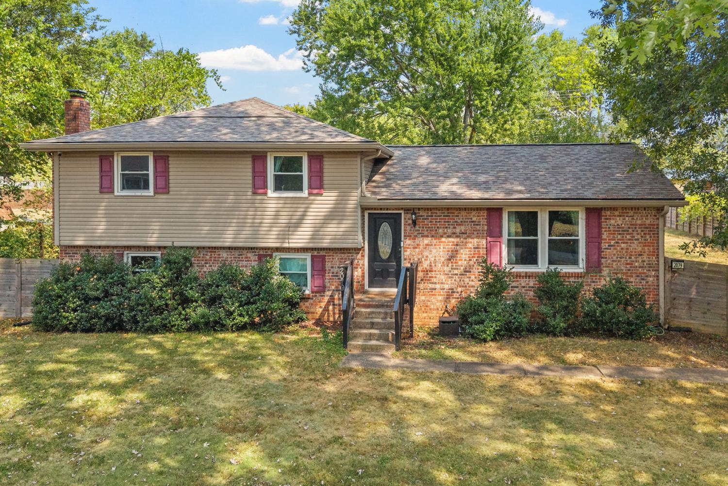 2079-Skyview-Cir For Sale