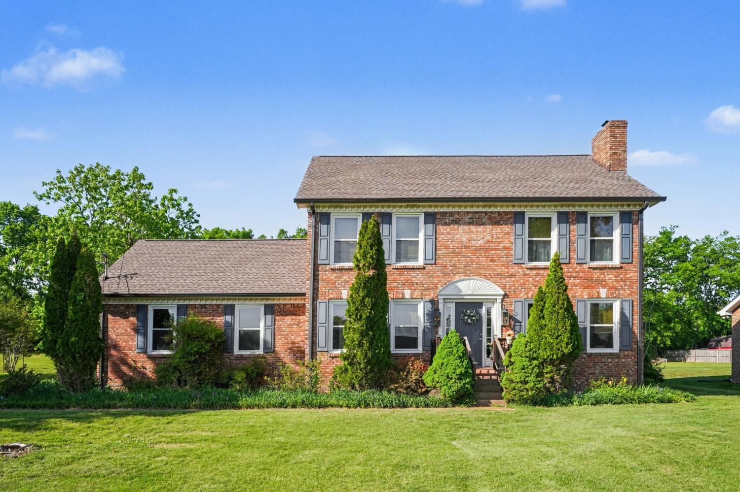 224-Brookhaven-Dr For Sale