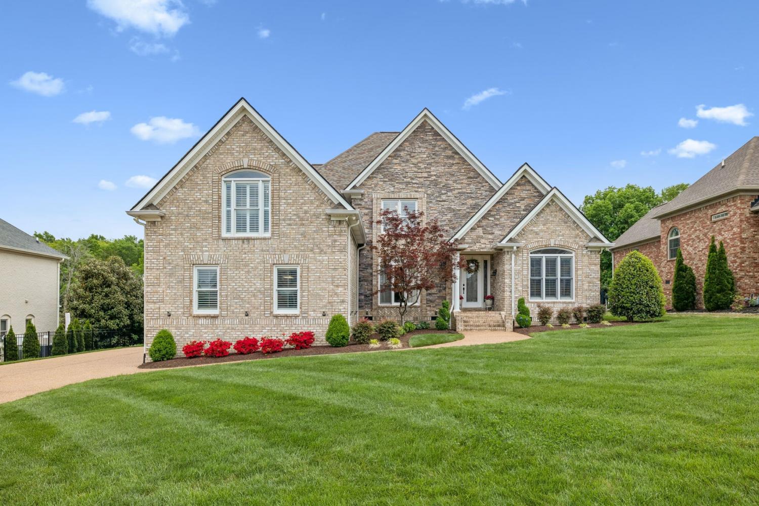 548-Ridgecrest-Ln For Sale