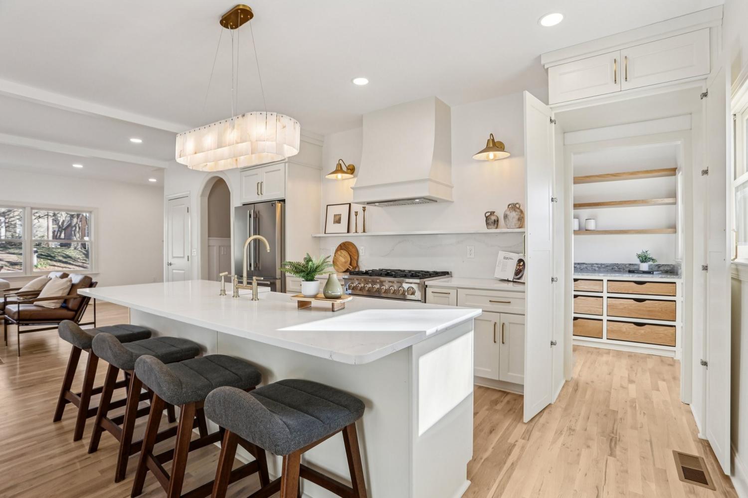 215-Cherokee-Rd For Sale