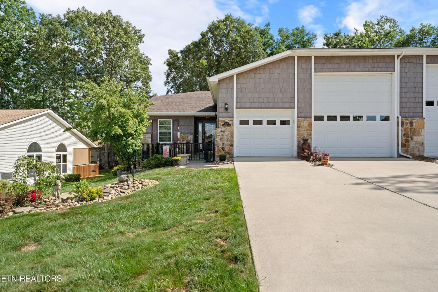 229-Hawthorn-Loop For Sale