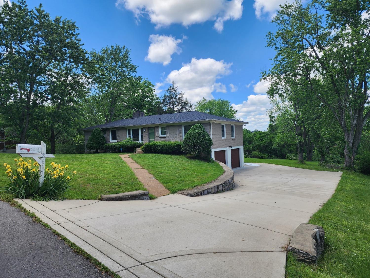 2613-Lishwood-Dr For Sale