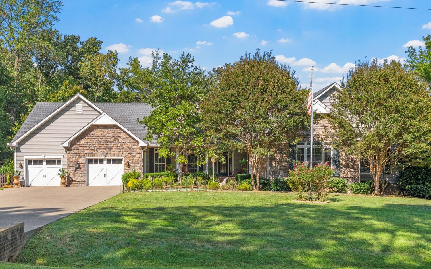 659-Cornwall-Rd For Sale