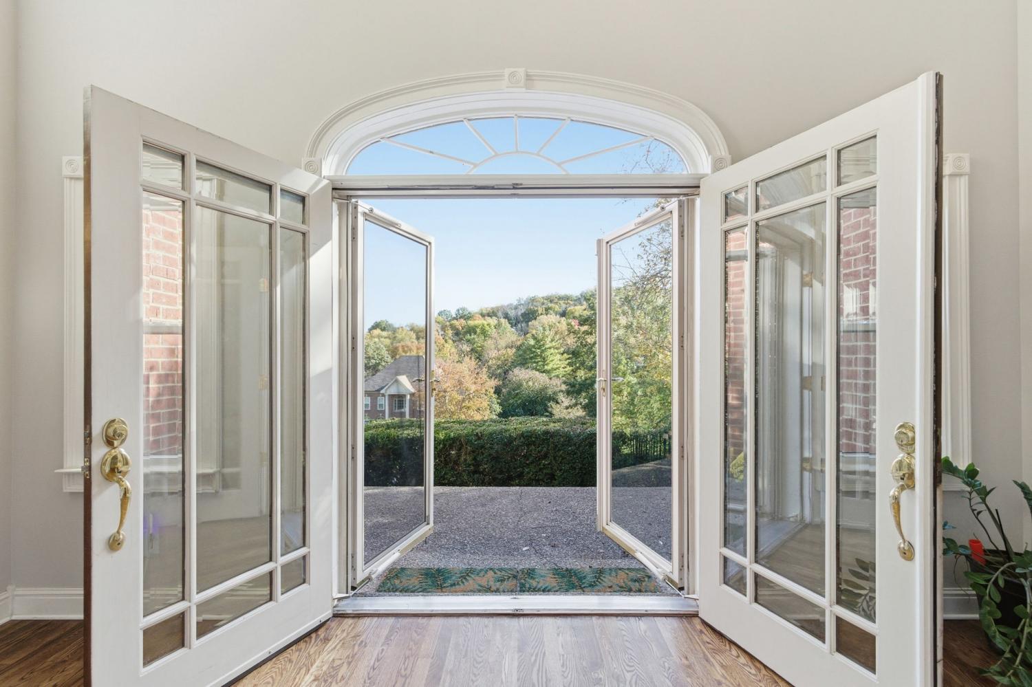 9404-Smithson-Ln For Sale