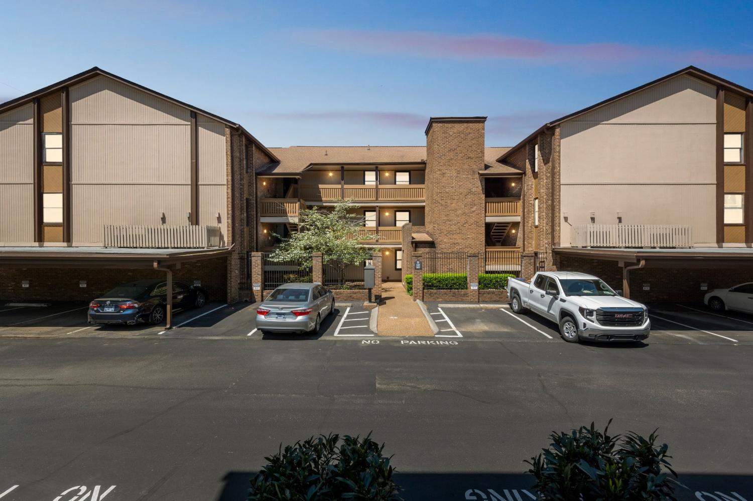 151-Hillsboro-Pl For Sale