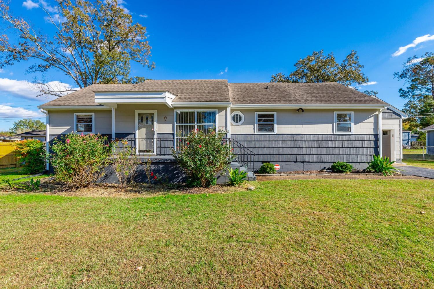 1048-Floyd-Drive For Sale