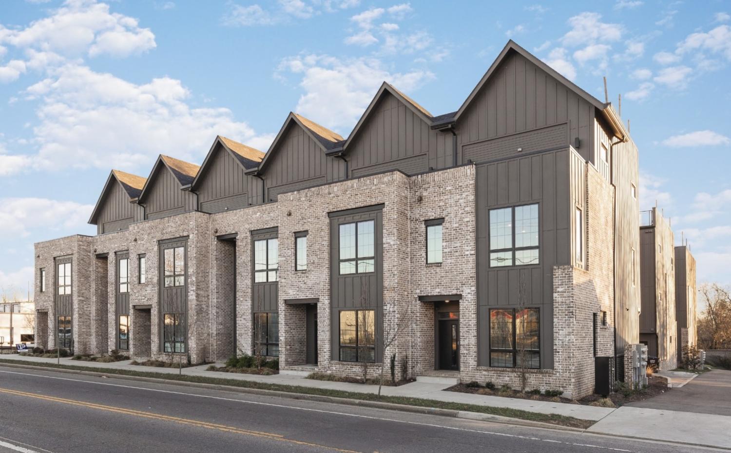 738-Douglas-Ave For Sale