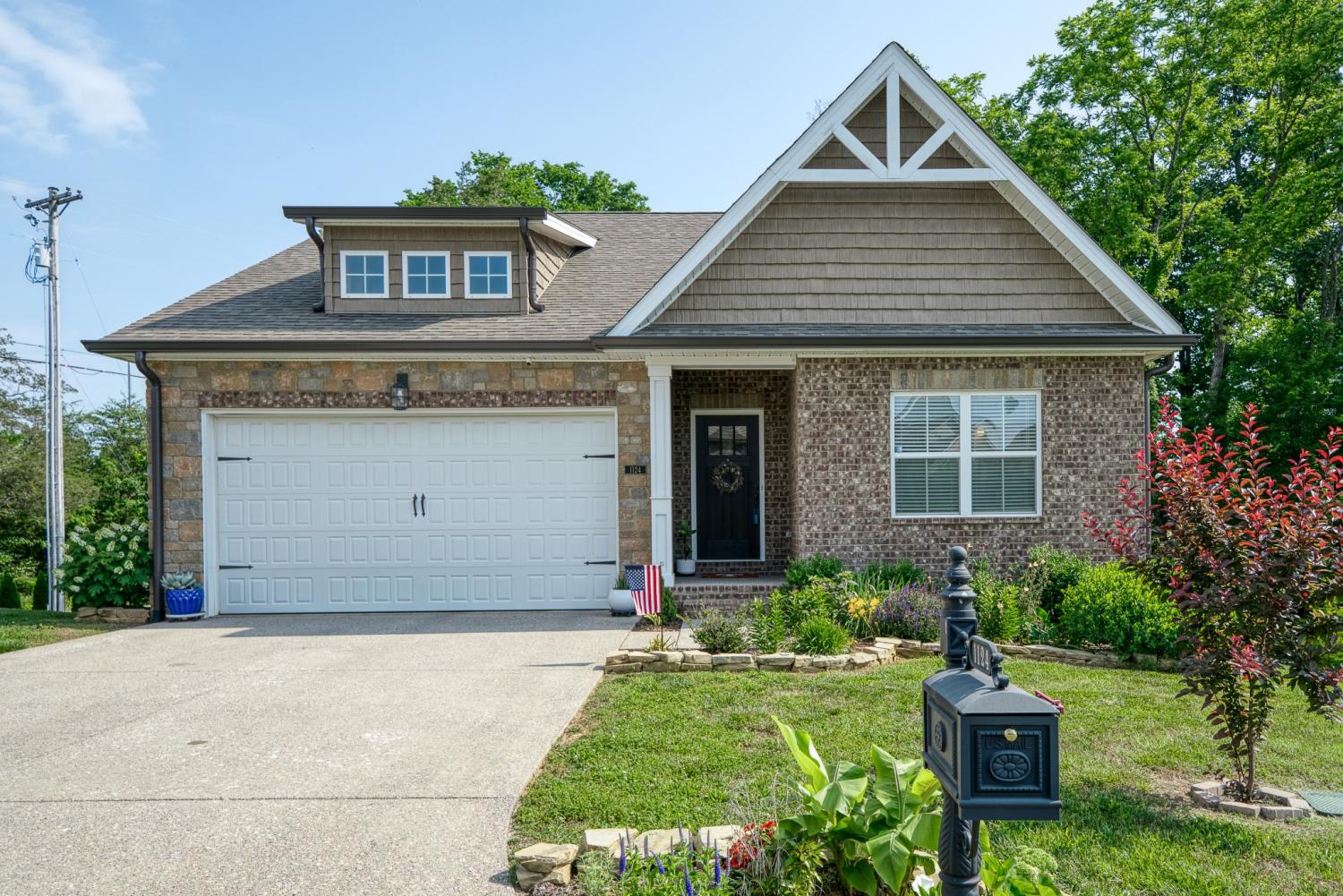 1124-Cross-Pointe-Dr For Sale