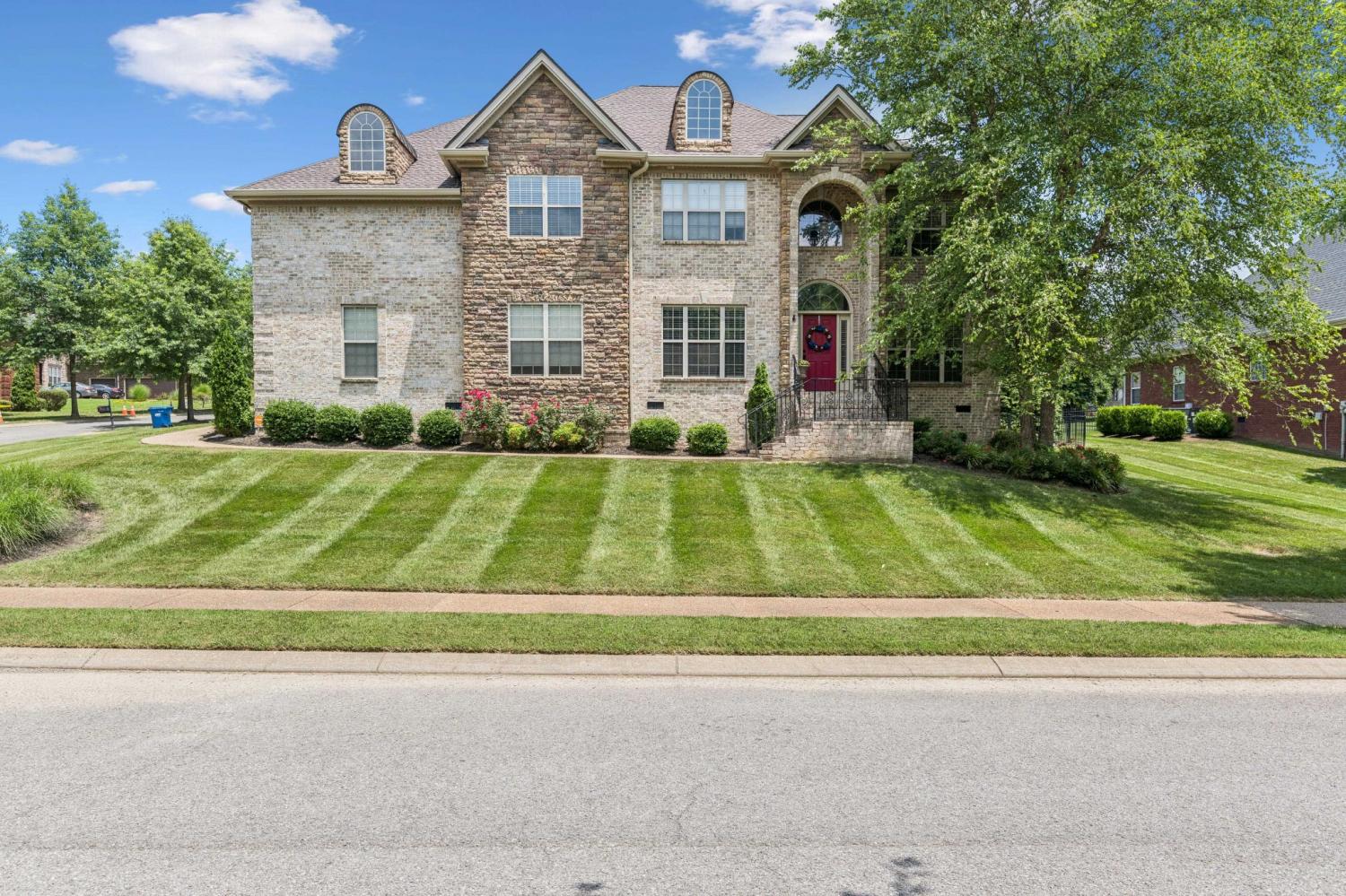 1000-Redwood-Way For Sale