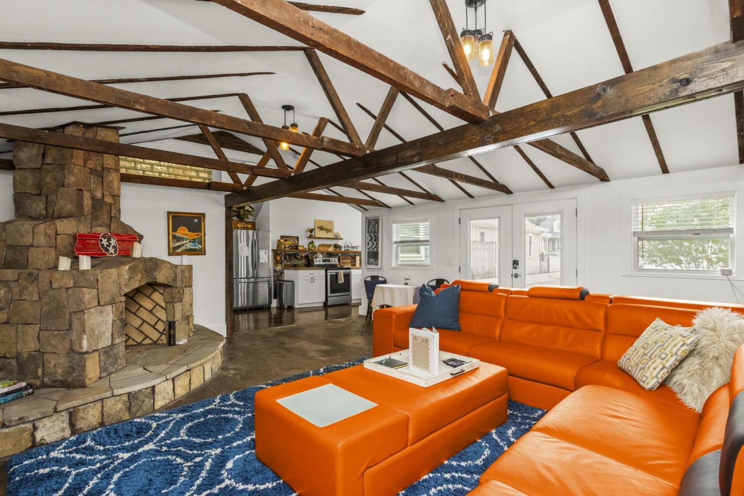 1025-Chicamauga-Ave For Sale