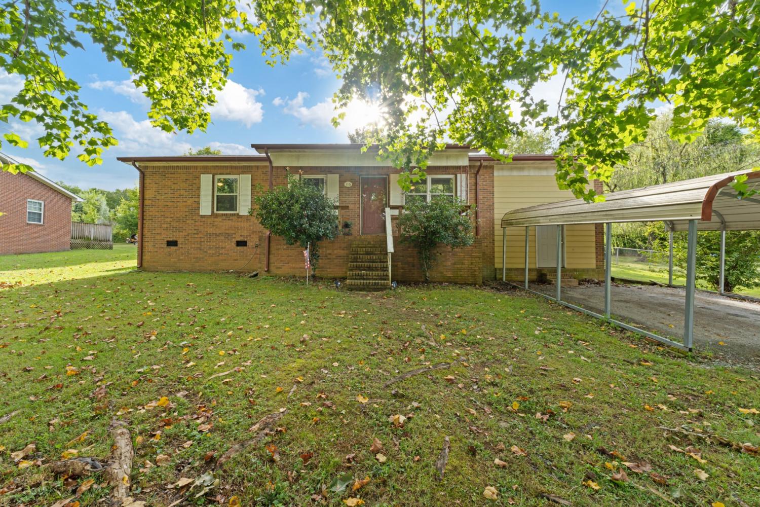 116-Lowell-Dr--W For Sale