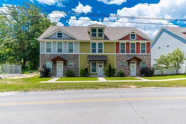 1916-Young-Road--SE For Sale