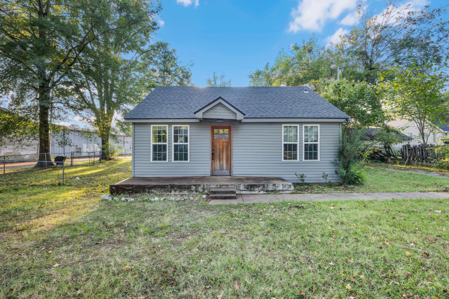 103-N-Bond-Ave For Sale
