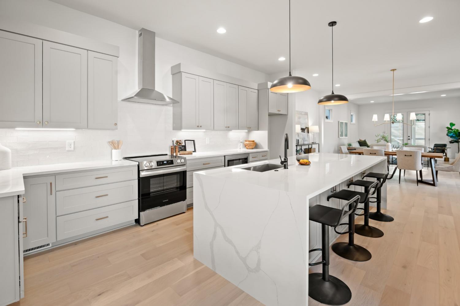 936B-Riverside-Dr For Sale