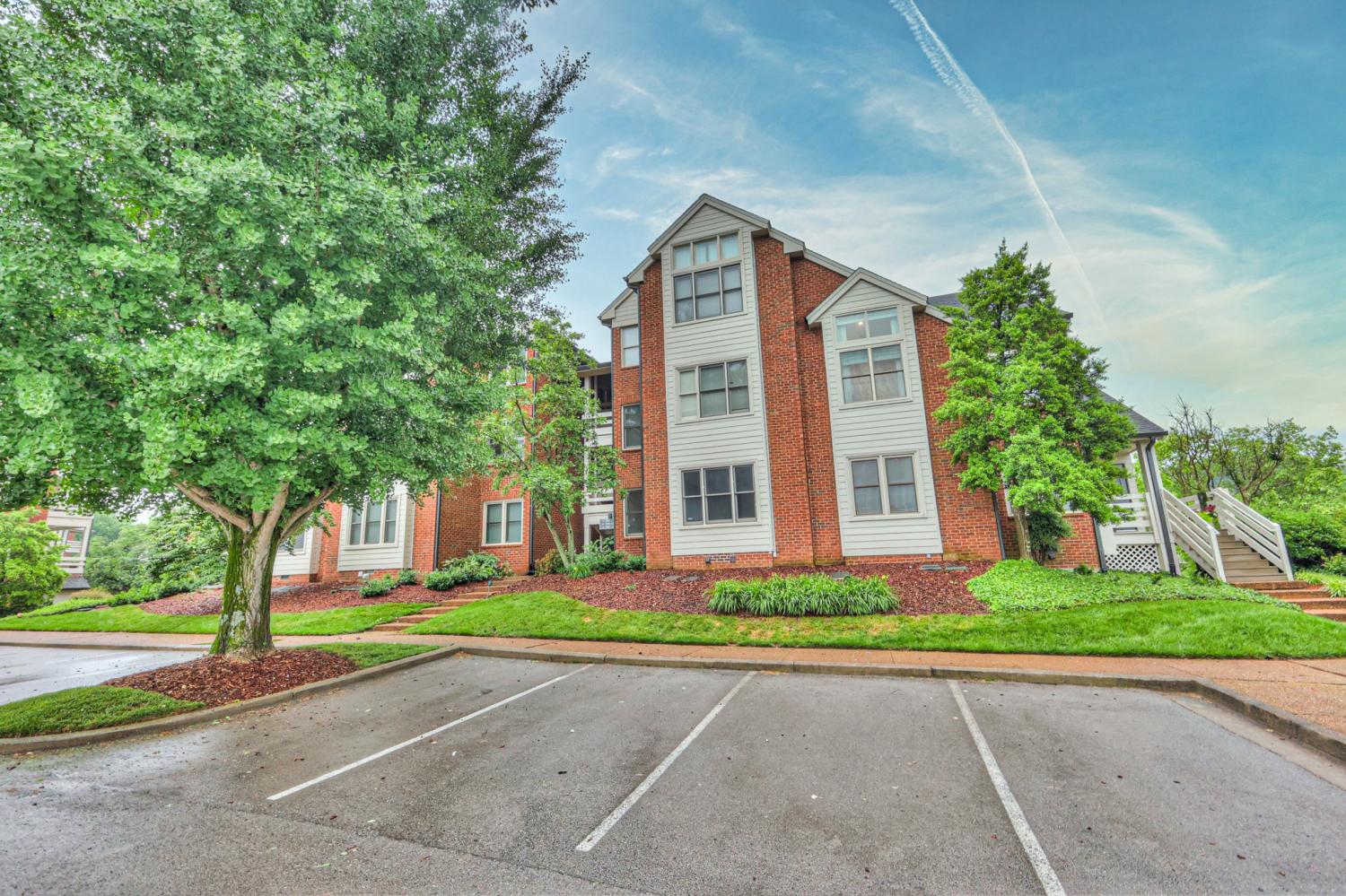 202-Boxmere-Pl For Sale