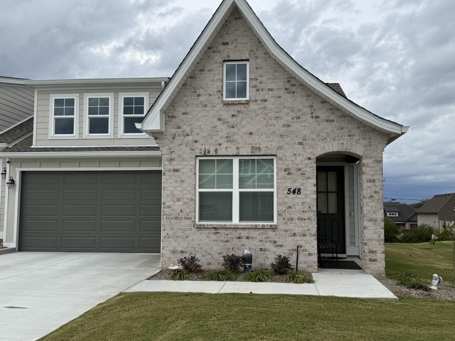 548-Byres-Ct For Sale