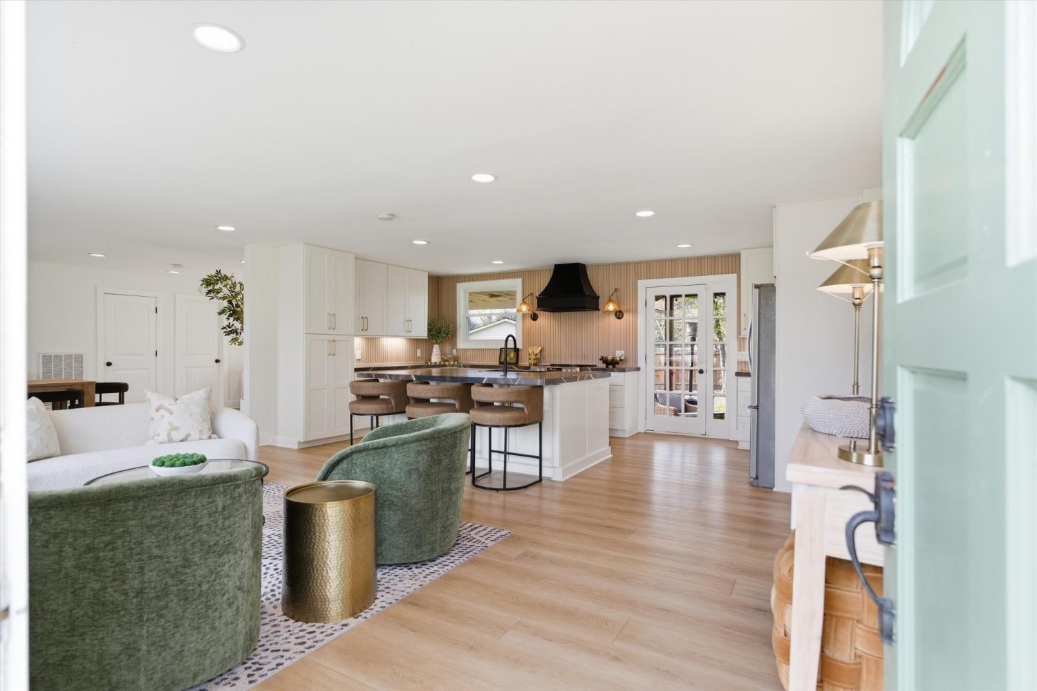 405-Meadowgreen-Dr For Sale