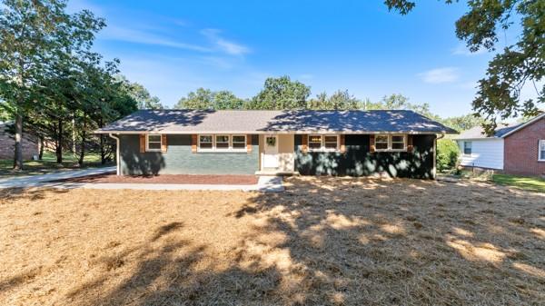 402-Edgewood-Dr For Sale