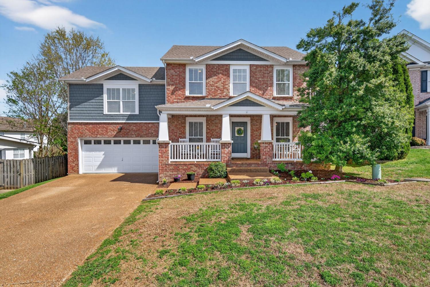 2005-Field-Farm-Ct For Sale