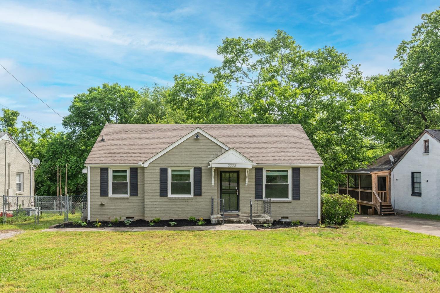 2223-Fernwood-Dr For Sale