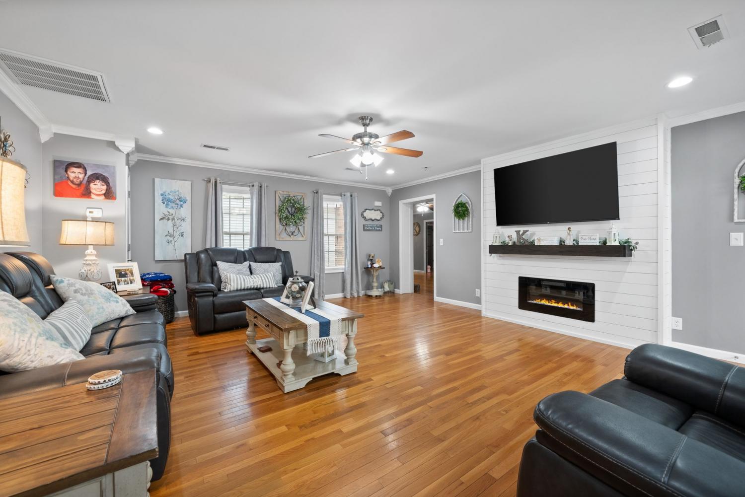 283-Lady-Ln For Sale