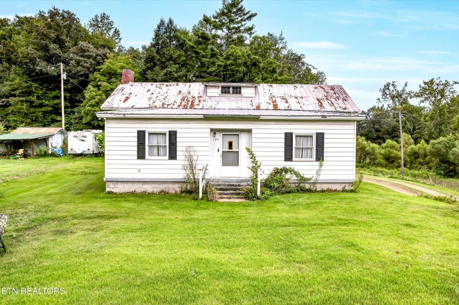 123-Sexton-Lane For Sale