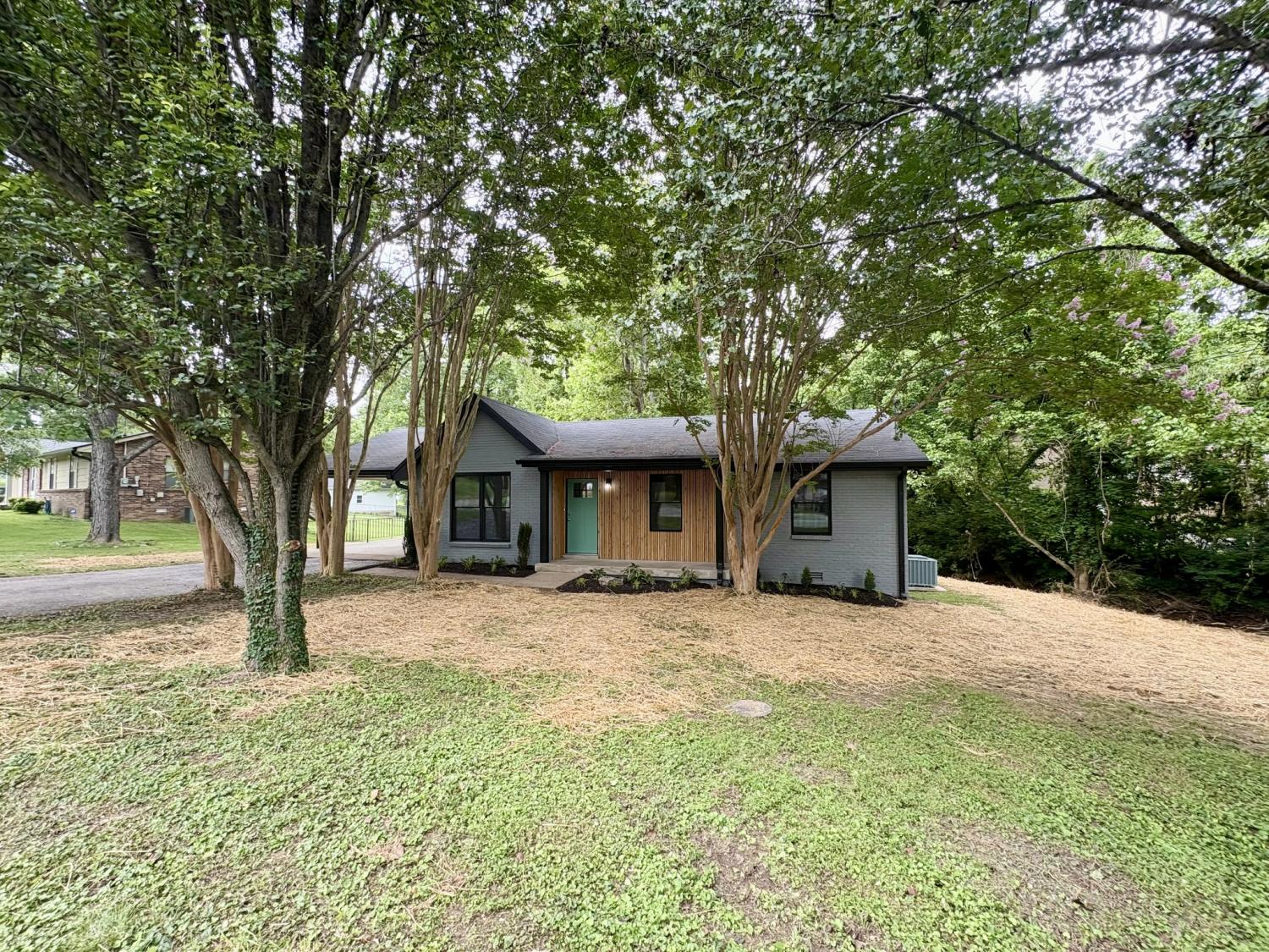 208-Lookout-Dr For Sale