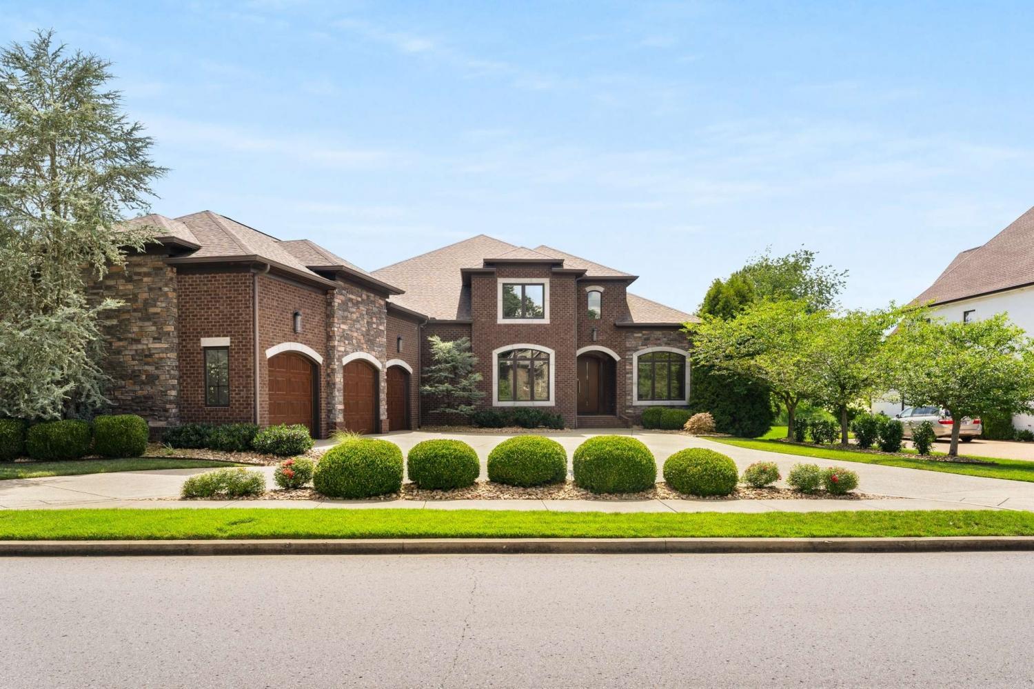 1492-Boardwalk-Pl--E For Sale