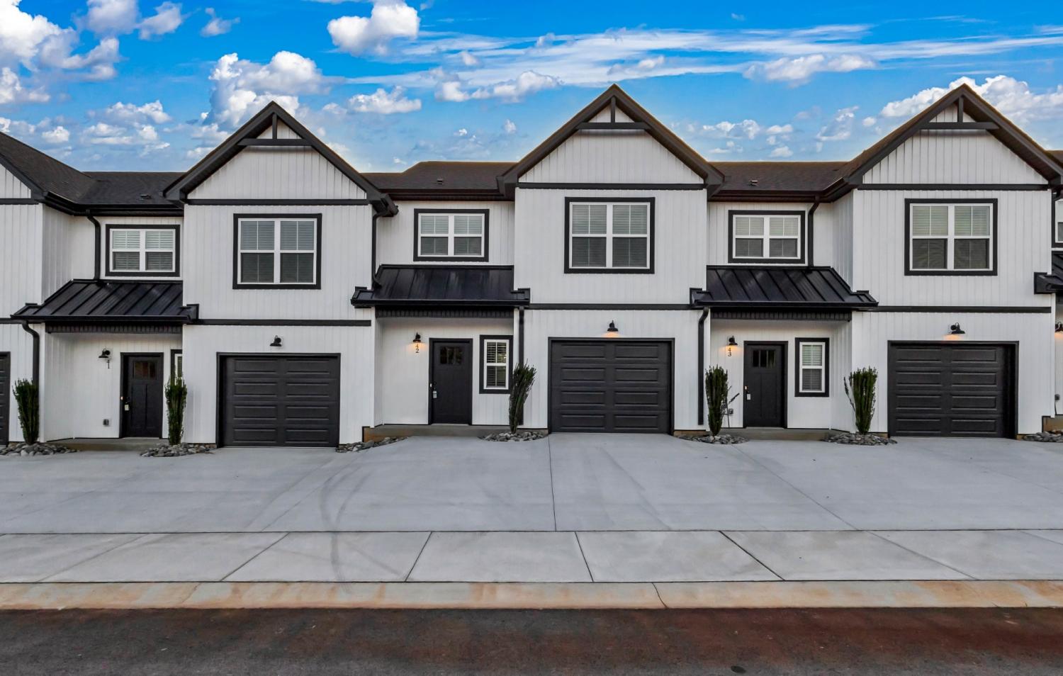 166-Sango-Dr-Bldg-6 For Sale