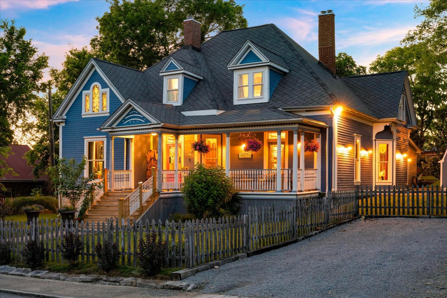 207-Main-St--E For Sale