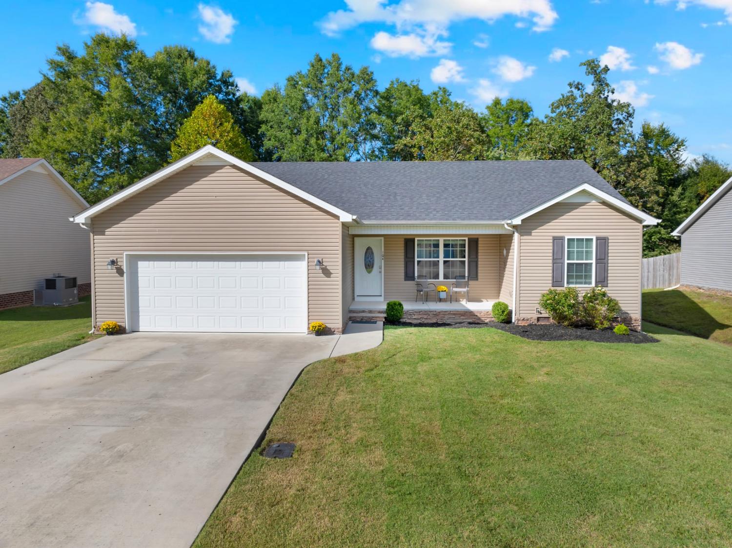 104-Collinwood-Dr For Sale