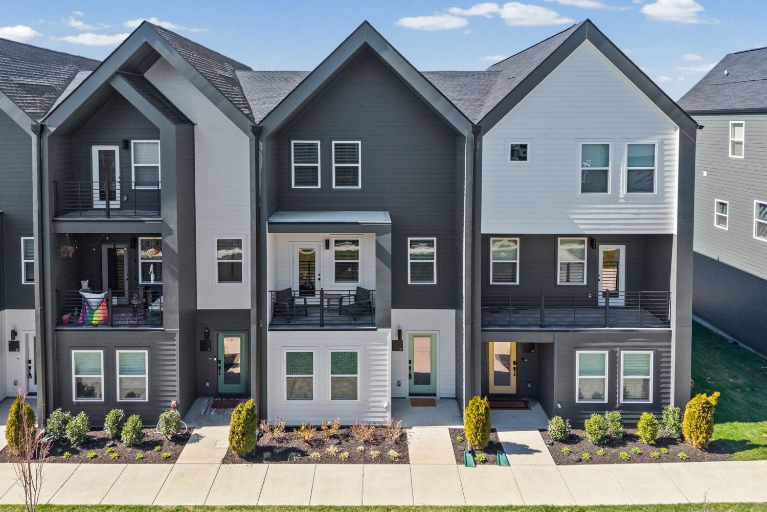 550-Markham-St For Sale