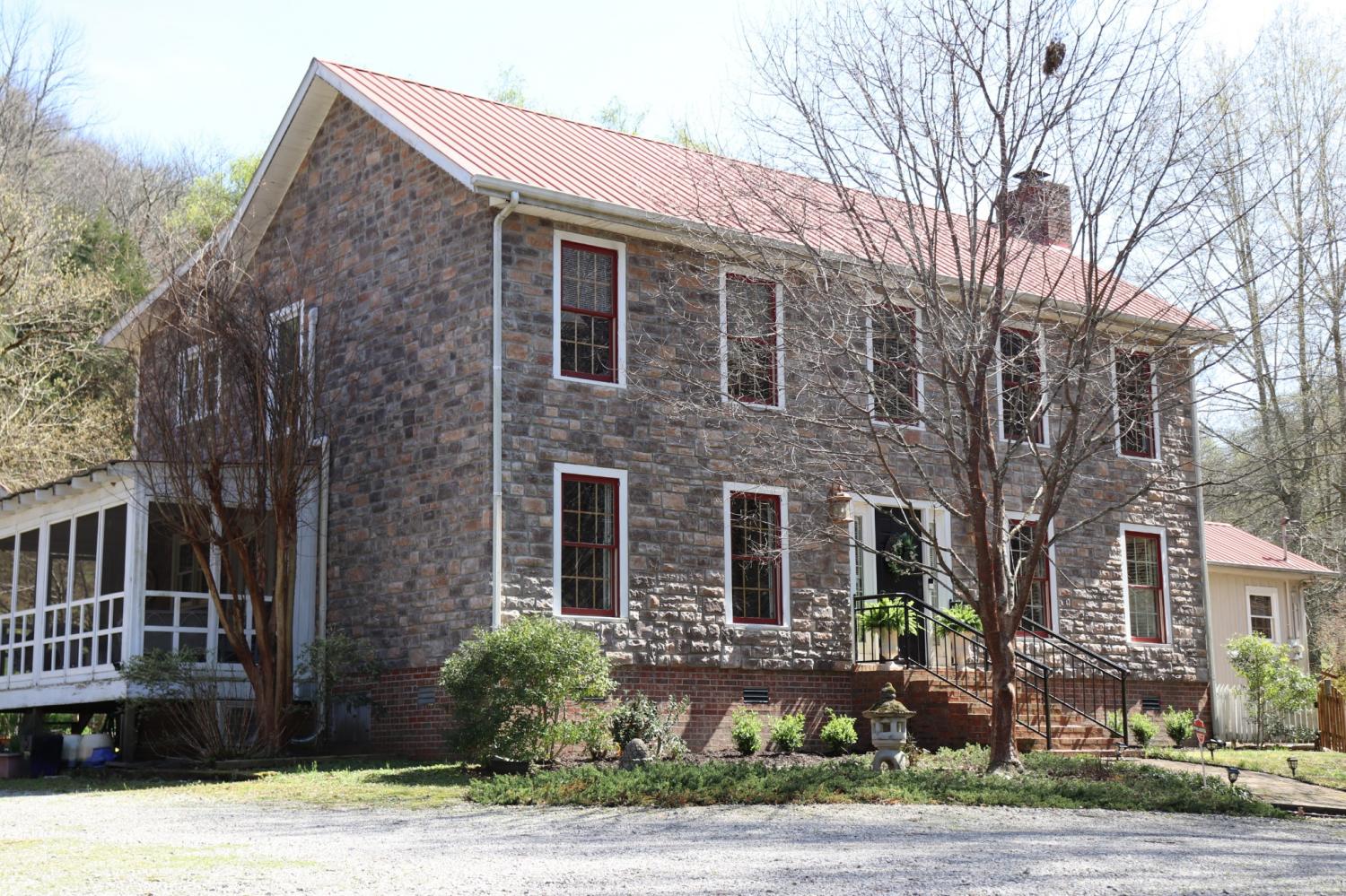 595-Woodard-Ln For Sale