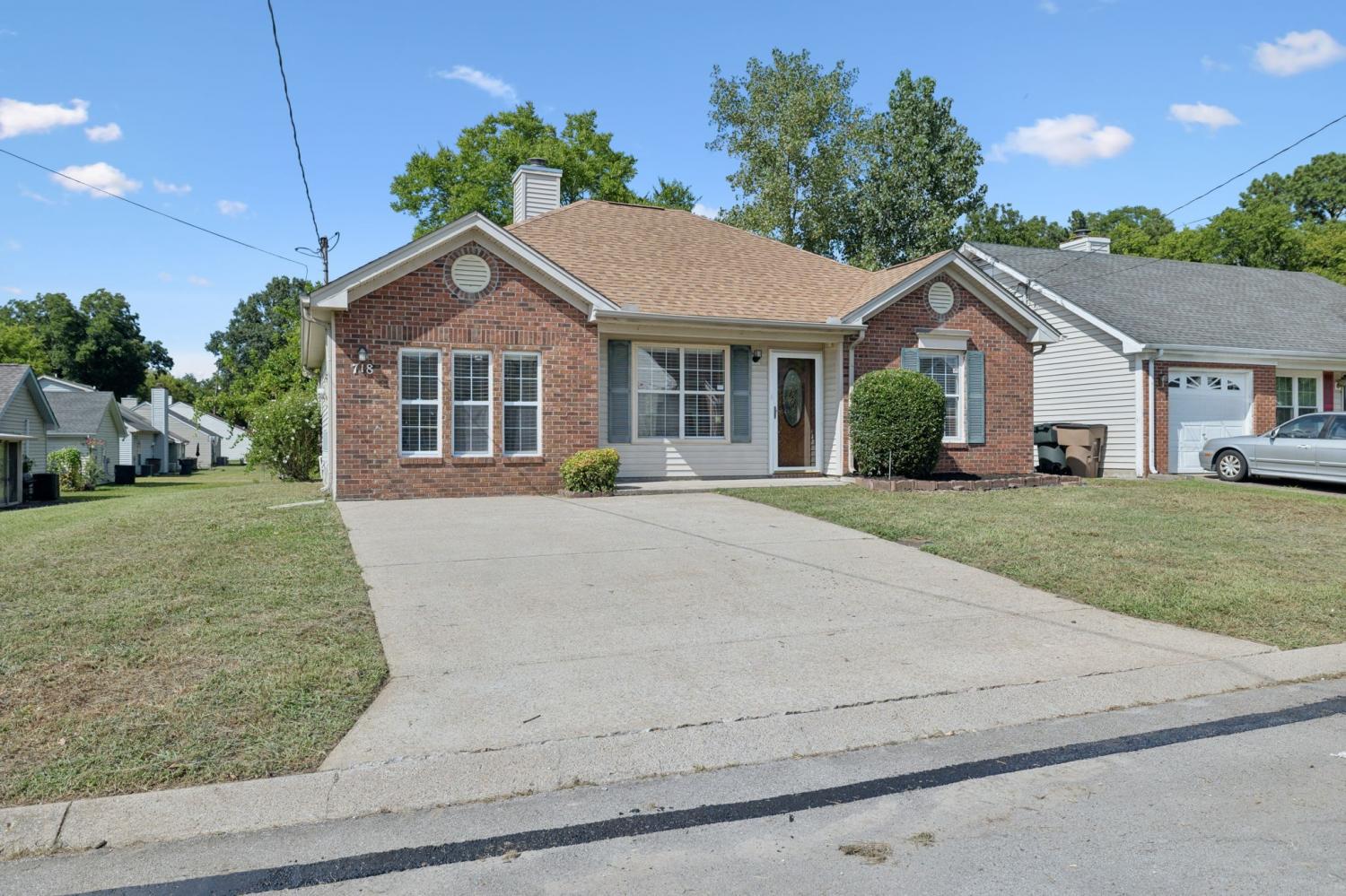718-Maple-Pl For Sale