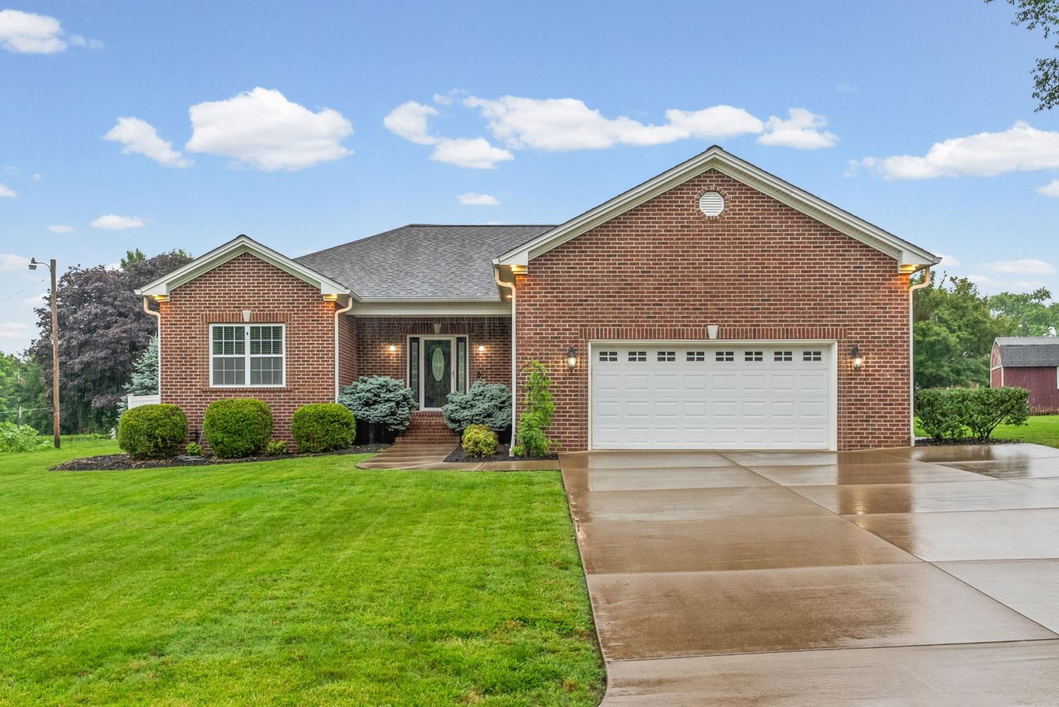 208-Andrew-Dr For Sale