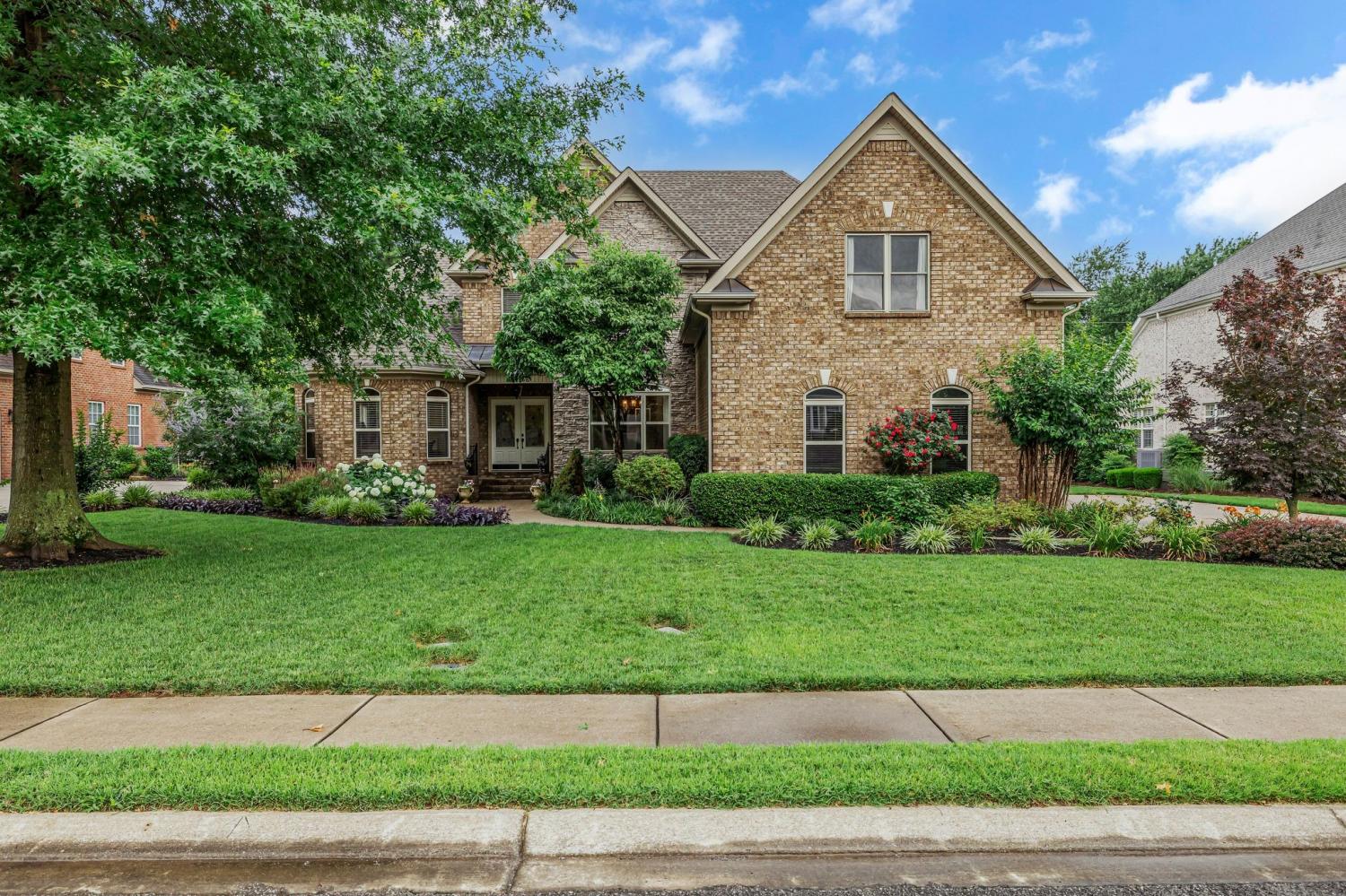 2711-Crowne-Pointe-Dr For Sale