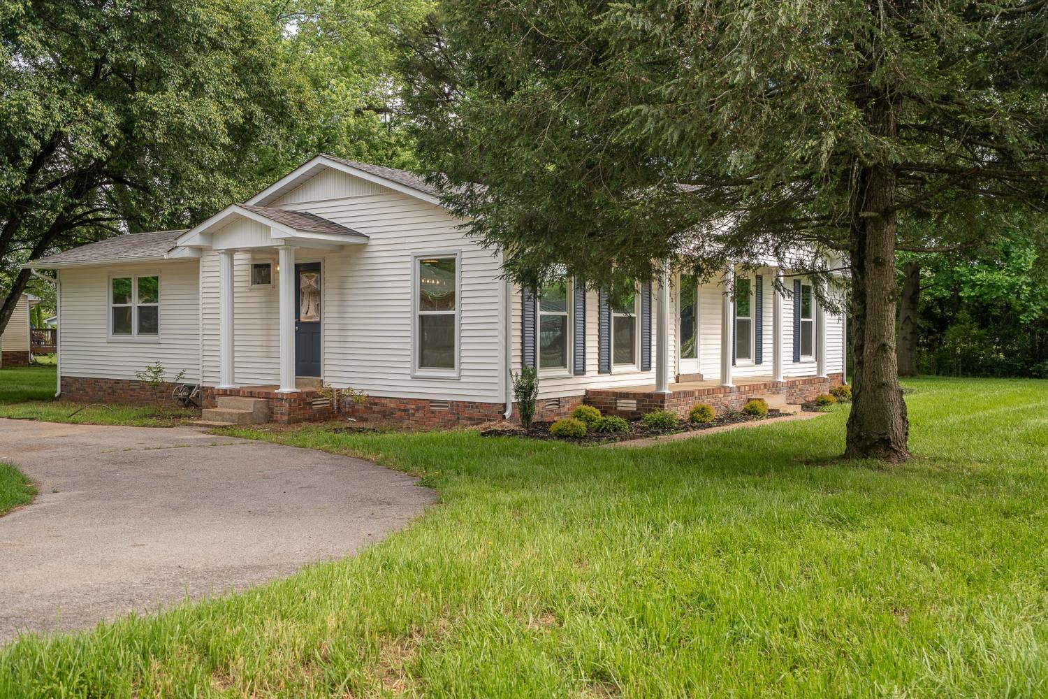 802-Daniel-Dr For Sale