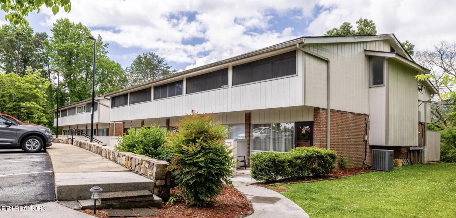 2806-Suncrest-Rd For Sale