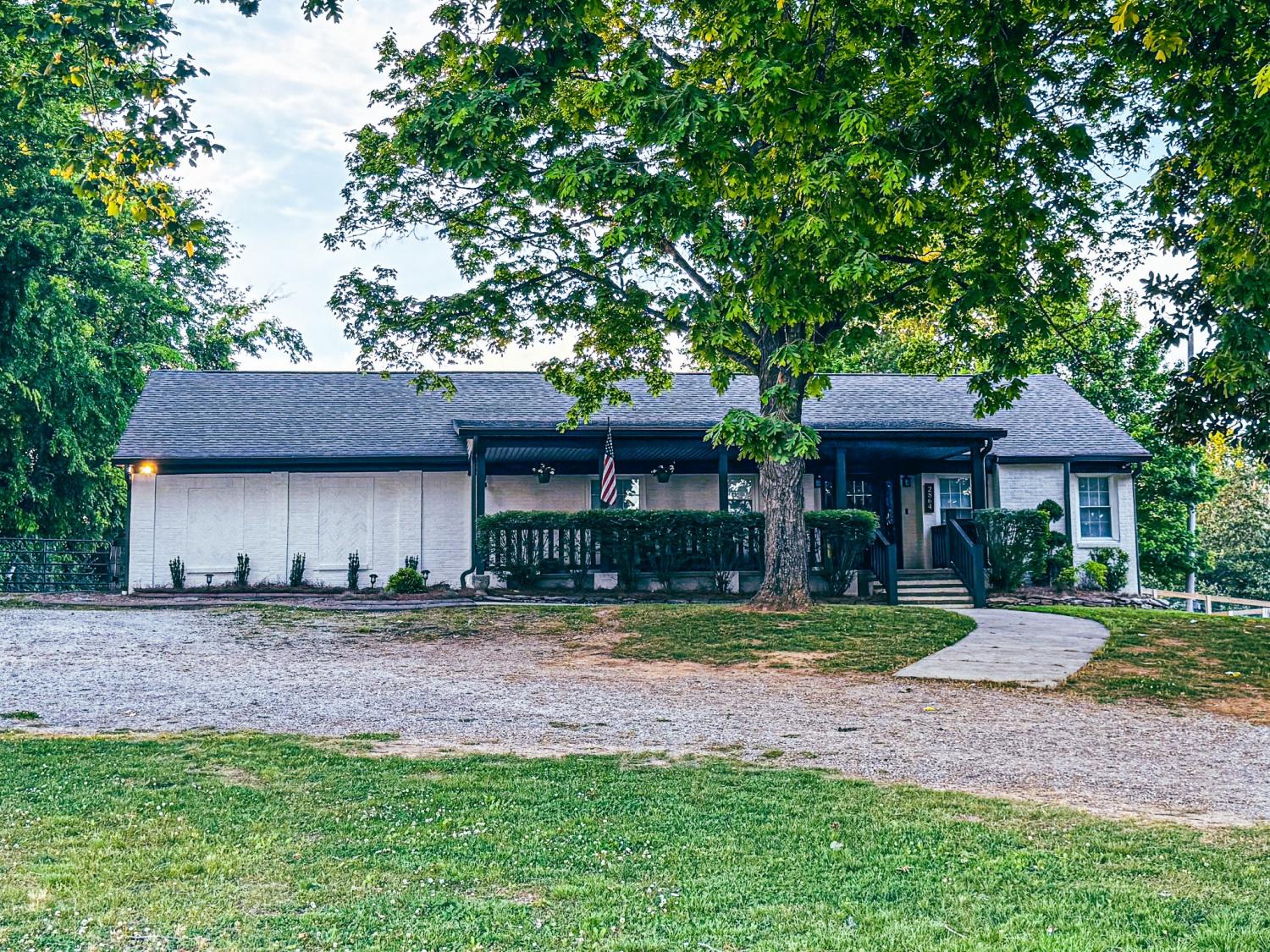 2864 Duplex Rd TN 37174 For Sale - 