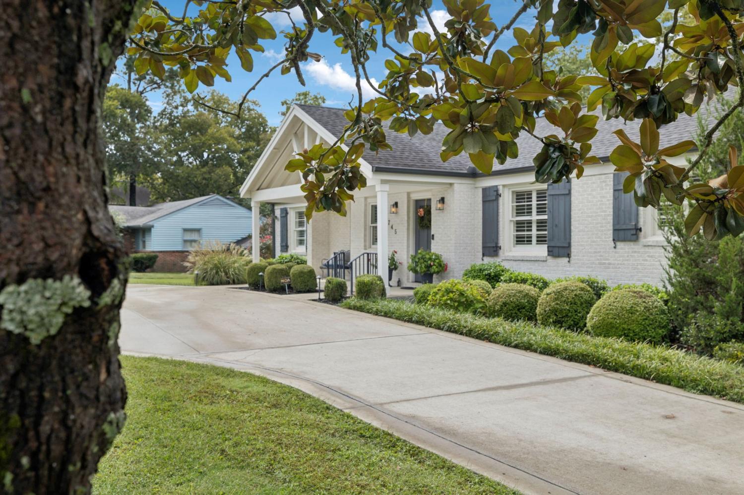 745-Vosswood-Dr For Sale