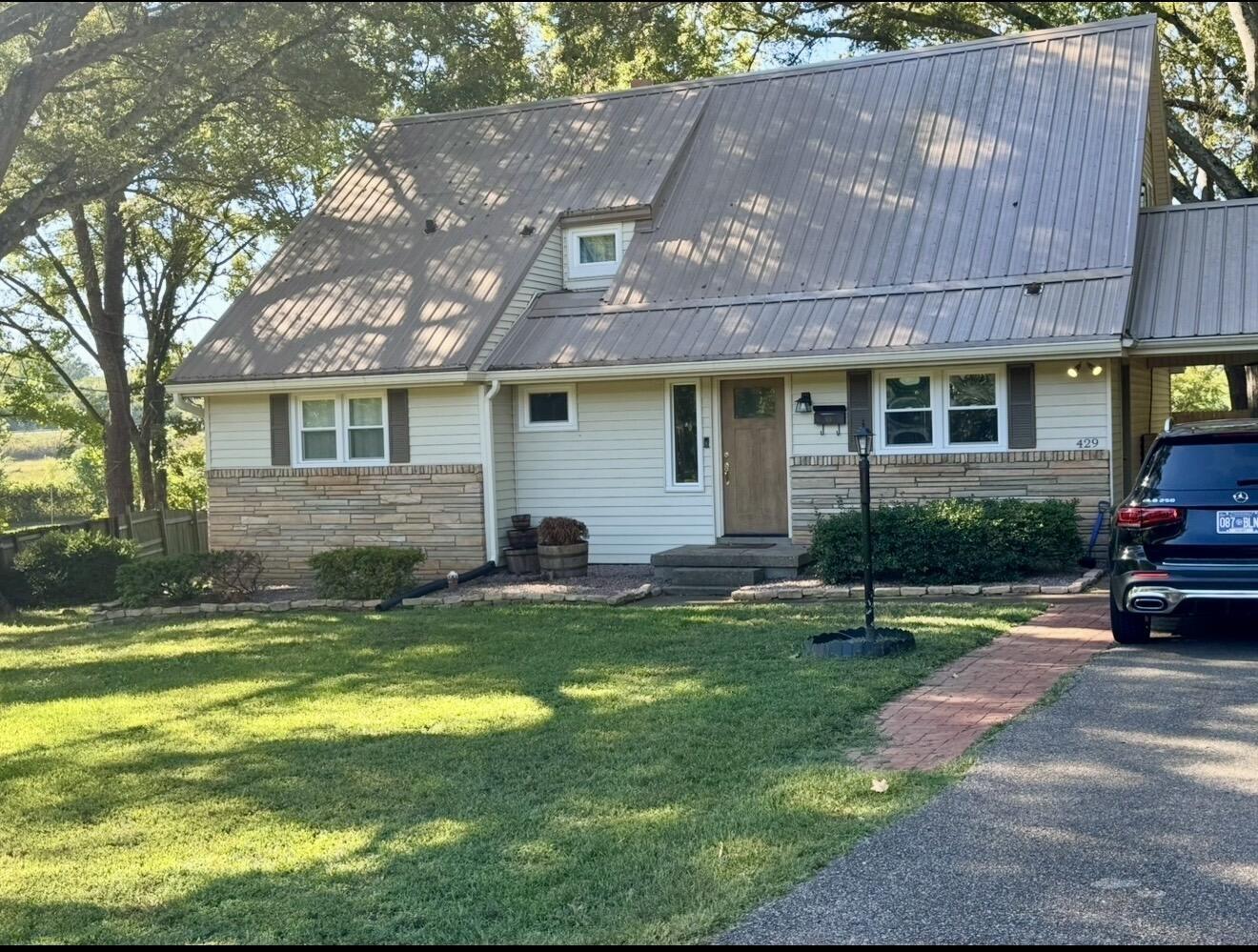 429-Whitehall-CIR For Sale
