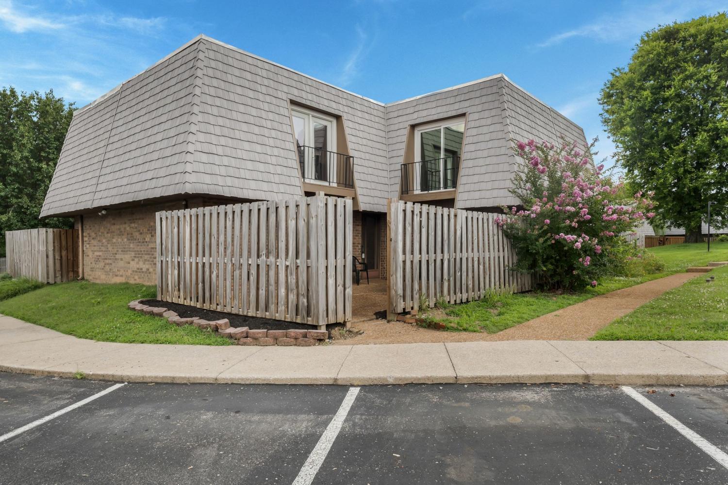 214-Cedarwood-Ln For Sale